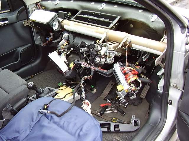 aimg.photobucket.com_albums_v318_markmk_dashchange1.jpg