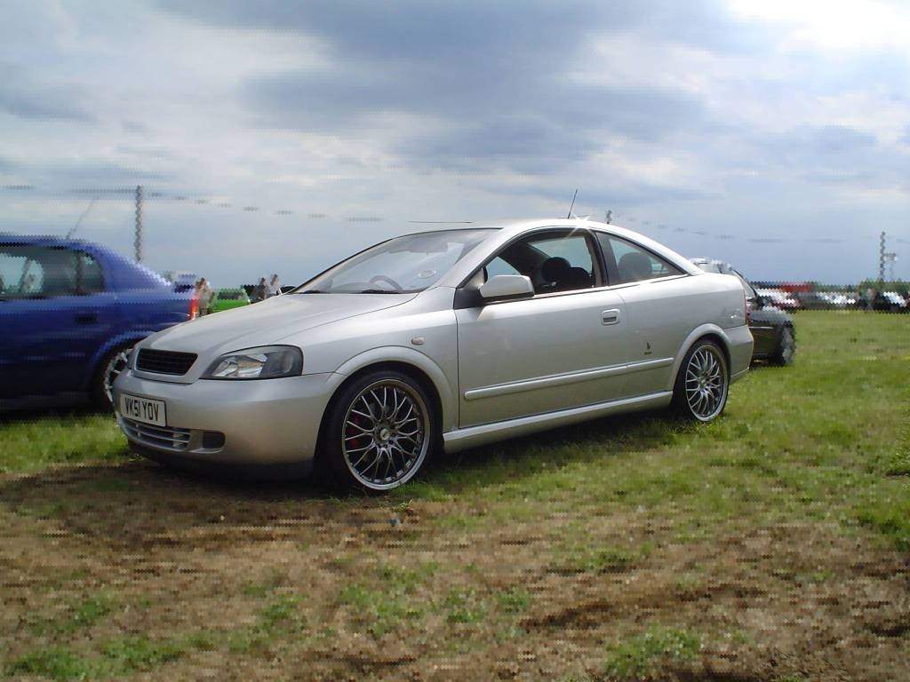 ai10.photobucket.com_albums_a114_andyw823_astra2.jpg
