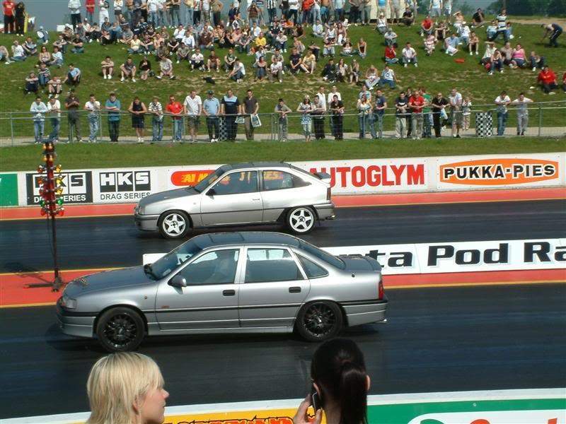 aimg.photobucket.com_albums_v408_andy281001_DSCF0010Medium.jpg