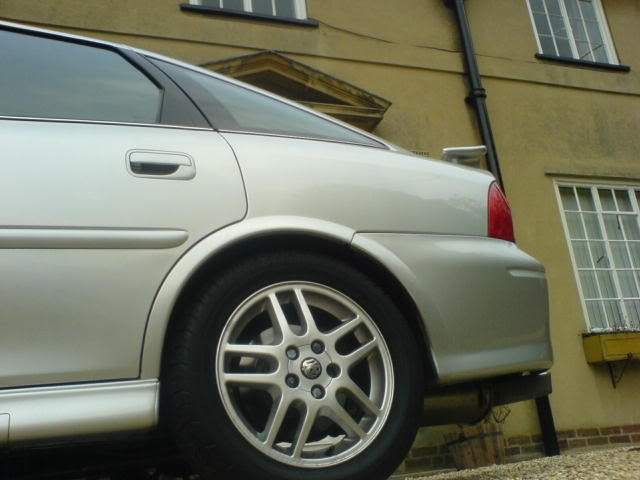 ai32.photobucket.com_albums_d25_violentvectra_veccy150015.jpg