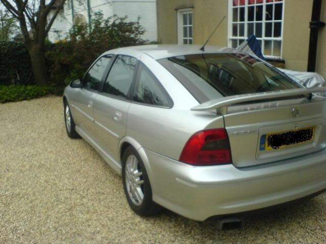 ai32.photobucket.com_albums_d25_violentvectra_veccy150018updated.jpg