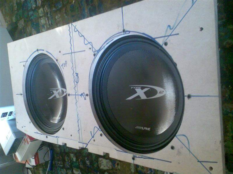 ai90.photobucket.com_albums_k262_evocarlos_IB_20install_Image516Medium.jpg