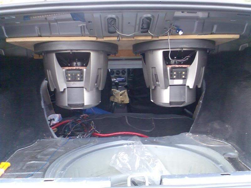 ai90.photobucket.com_albums_k262_evocarlos_IB_20install_Image518Medium.jpg