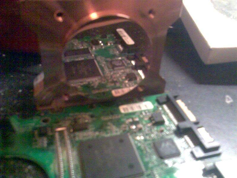 ai90.photobucket.com_albums_k262_evocarlos_water_20cooled_cpu_20block_megsMedium.jpg