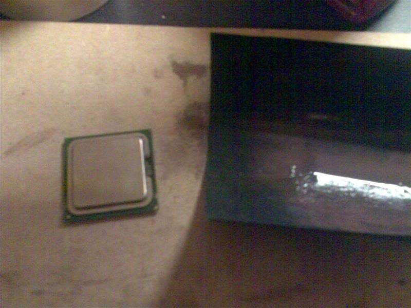 ai90.photobucket.com_albums_k262_evocarlos_water_20cooled_cpu_20block_cpuMedium.jpg