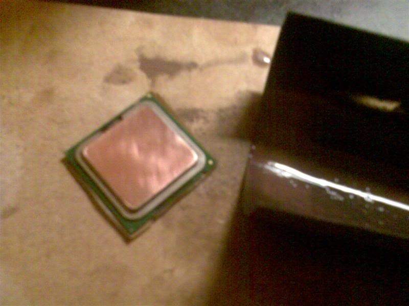 ai90.photobucket.com_albums_k262_evocarlos_water_20cooled_cpu_20block_cpu2500Med.jpg