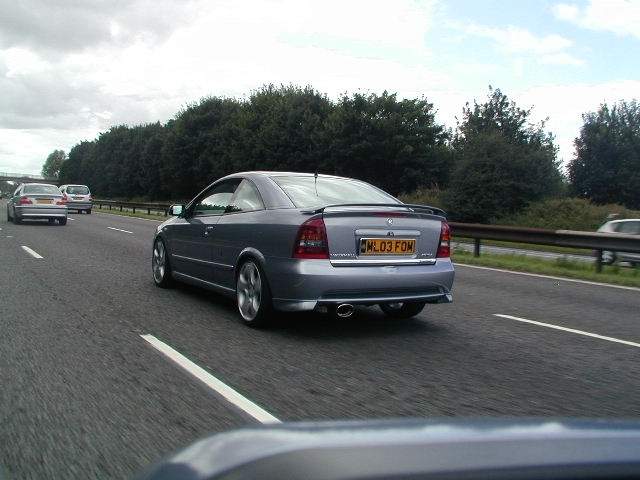 ahomepage.ntlworld.com_w.marsland1_motorway_20pics_lightning_20coupe.jpg