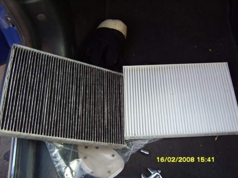 ai126.photobucket.com_albums_p102_jamee1976_astracoupepics2_pollenfilter003.jpg