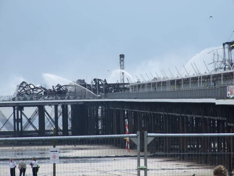 ai3.photobucket.com_albums_y62_johnnyn1973_WestonSuper_MareGrandPierFire001.jpg