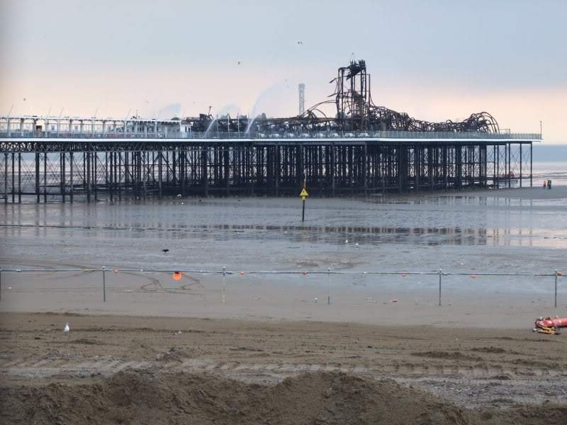 ai3.photobucket.com_albums_y62_johnnyn1973_WestonSuper_MareGrandPierFire009.jpg