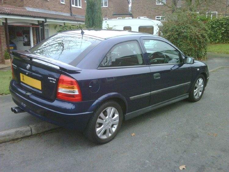 ai38.photobucket.com_albums_e112_alexellson_Astra_20Mk4_Nov_26_2.jpg