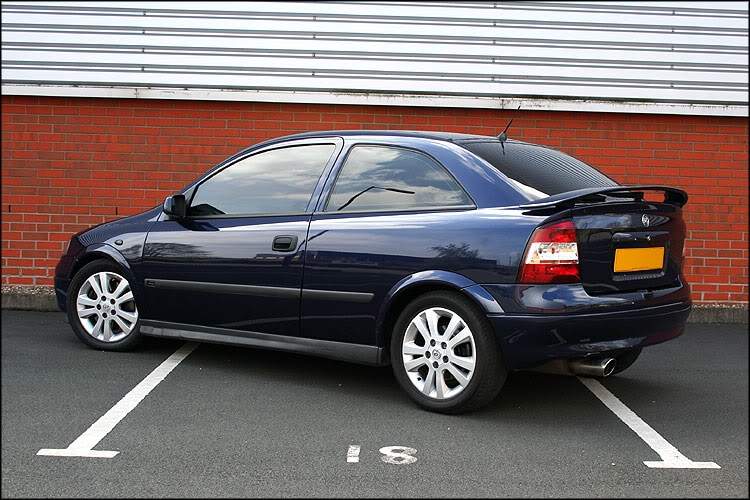 ai38.photobucket.com_albums_e112_alexellson_Astra_20Mk4_Apr_18_3.jpg