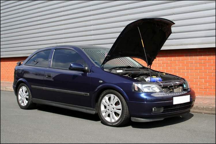 ai38.photobucket.com_albums_e112_alexellson_Astra_20Mk4_Apr_18_4.jpg