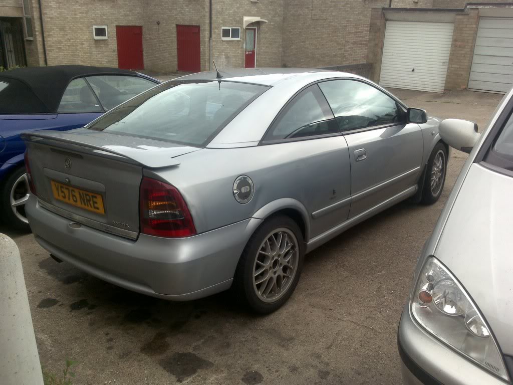 ai78.photobucket.com_albums_j86_vec22cd_shells_20coupe_Amsterdam355.jpg