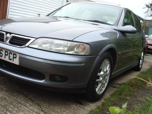 ai45.photobucket.com_albums_f99_MarkGolf_vectra_DSC00042.jpg