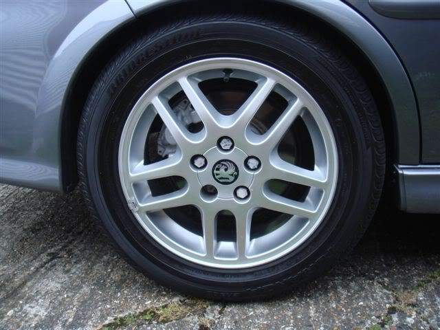 ai45.photobucket.com_albums_f99_MarkGolf_vectra_DSC00066.jpg