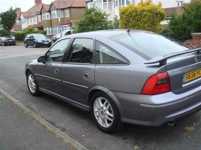 ai45.photobucket.com_albums_f99_MarkGolf_vectra_DSC00064.jpg