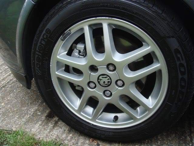 ai45.photobucket.com_albums_f99_MarkGolf_vectra_DSC00026.jpg