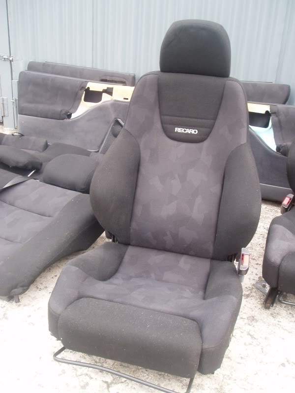 ai3.photobucket.com_albums_y62_johnnyn1973_seats002.jpg