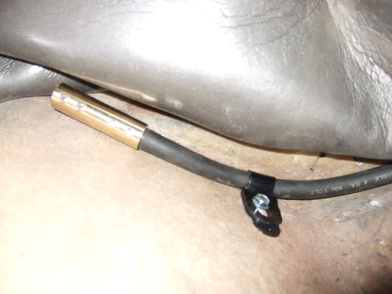 ai9.photobucket.com_albums_a88_pauluspaolo_05cableconnector.jpg