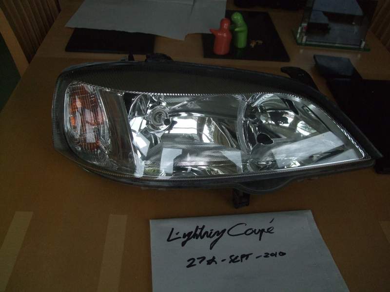 ahomepage.ntlworld.com_adam.marsland_Parts_20for_20sale_Headlights.jpg