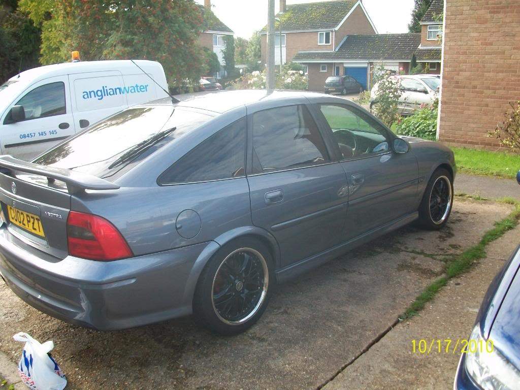 ai1181.photobucket.com_albums_x434_simon098_vectra_100_0403.jpg