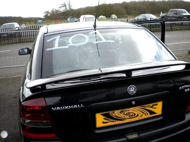 ai244.photobucket.com_albums_gg19_Mordoklej_Vauxhall_20Astra_20SRI_DragNumber.jpg