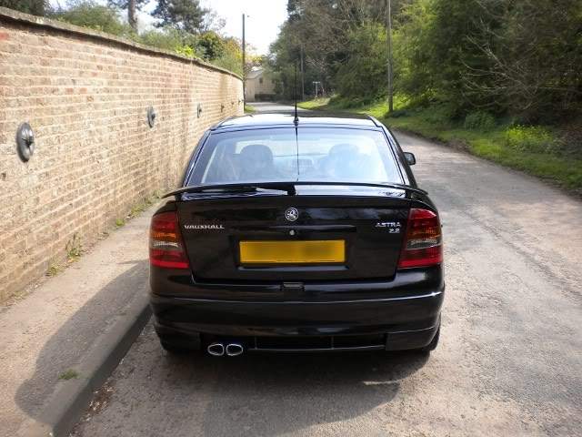 ai244.photobucket.com_albums_gg19_Mordoklej_Vauxhall_20Astra_20SRI_AstraSRI_04_2.jpg