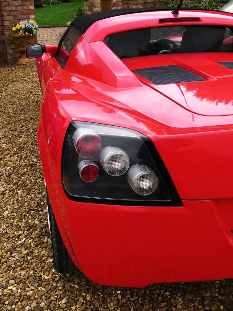 ai826.photobucket.com_albums_zz188_Seb_Ferraro_Cars_VX220_20Mk3_SANY5829_1.jpg