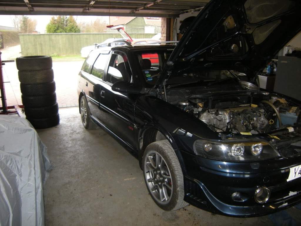 ai293.photobucket.com_albums_mm47_jaycalellvic_supercharger_DSCN3385.jpg