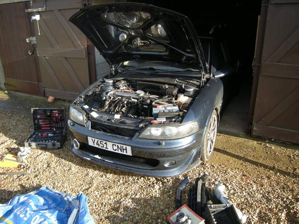 ai293.photobucket.com_albums_mm47_jaycalellvic_supercharger_DSCN3413.jpg
