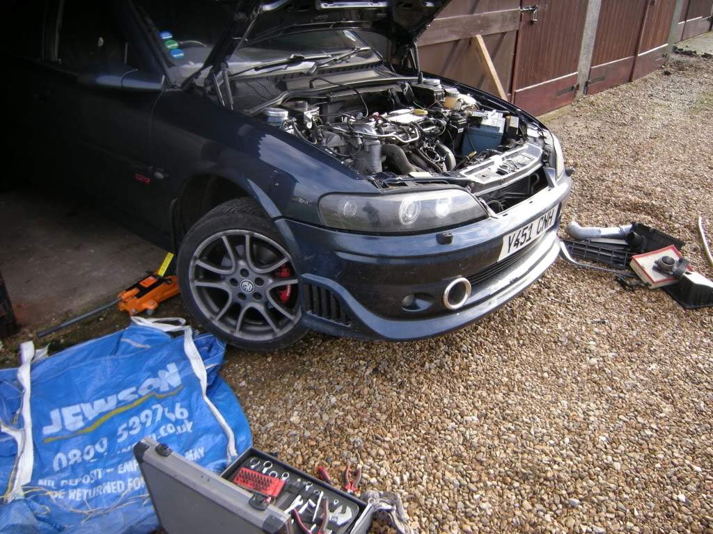 ai293.photobucket.com_albums_mm47_jaycalellvic_supercharger_DSCN3414.jpg