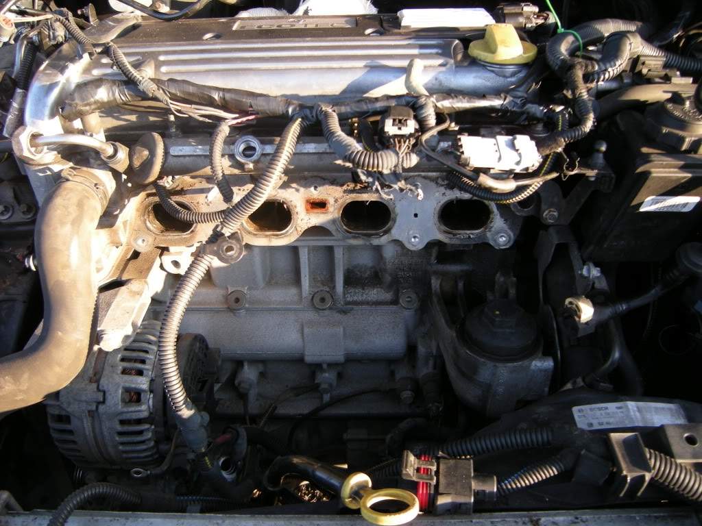 ai293.photobucket.com_albums_mm47_jaycalellvic_supercharger_DSCN3421.jpg