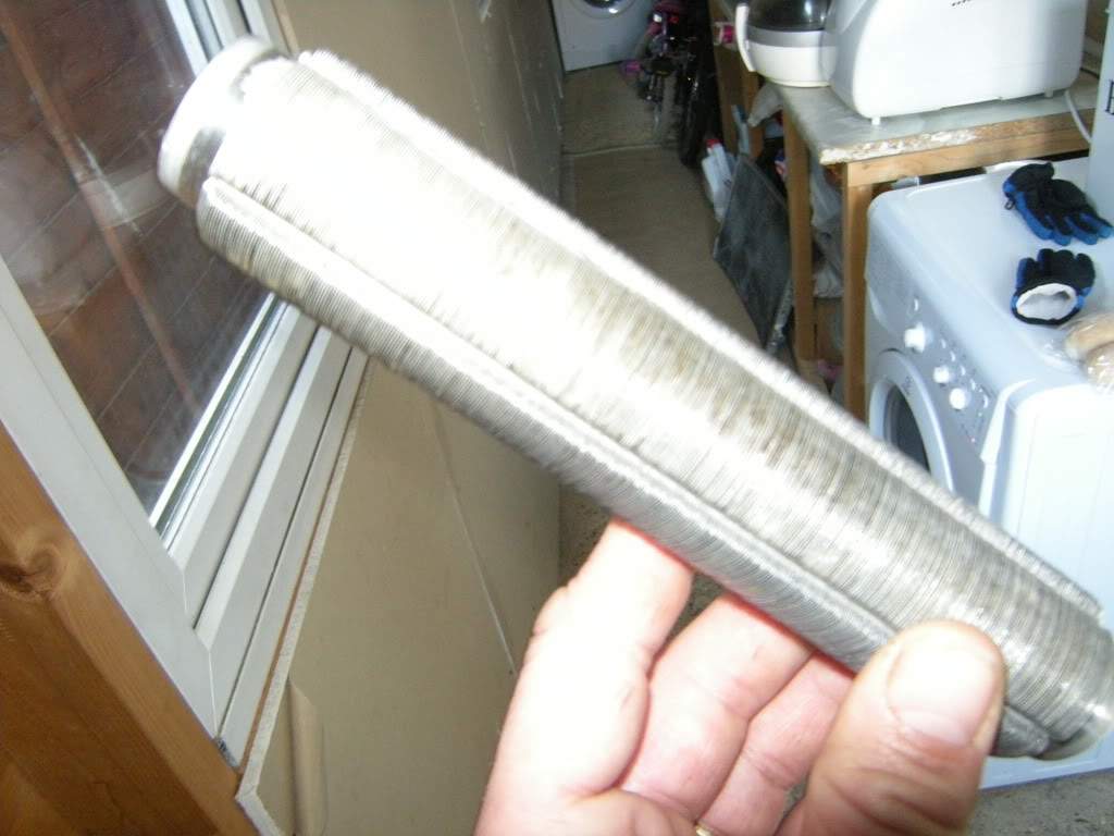 ai293.photobucket.com_albums_mm47_jaycalellvic_supercharger_DSCN3469.jpg