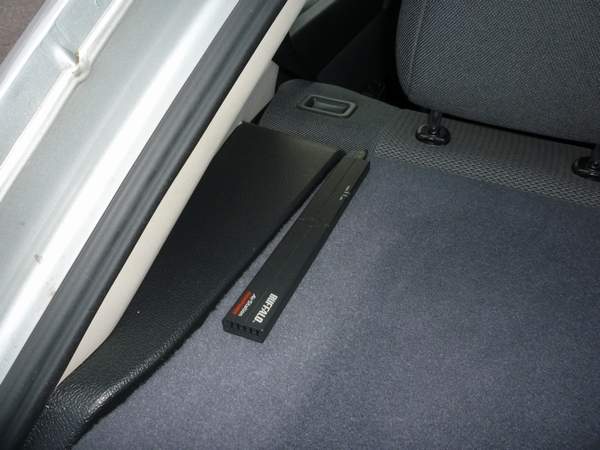 aa.imageshack.us_img844_9898_carwifiad.jpg