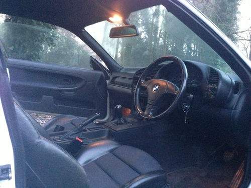 ai6.photobucket.com_albums_y204_gazza2271_bmw3.jpg