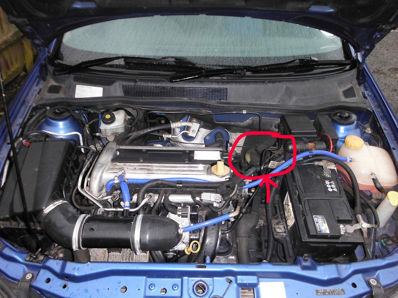 awww.illusional.co.uk_stuff_enginebay15052013.jpg