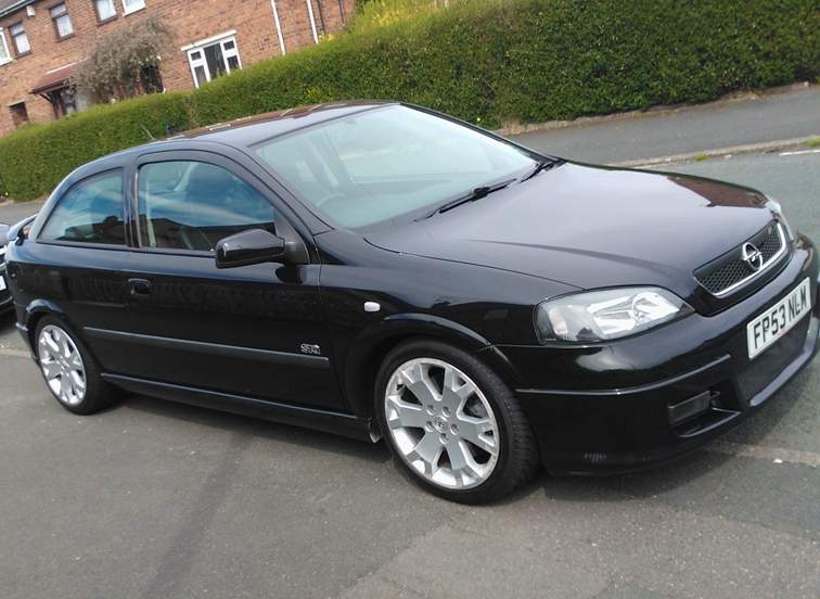 awww.illusional.co.uk_astra_pics_7513.jpg