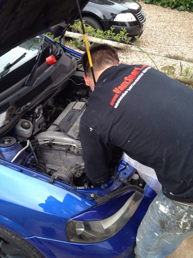 ai693.photobucket.com_albums_vv292_dewismotorsport_973865a2.jpg