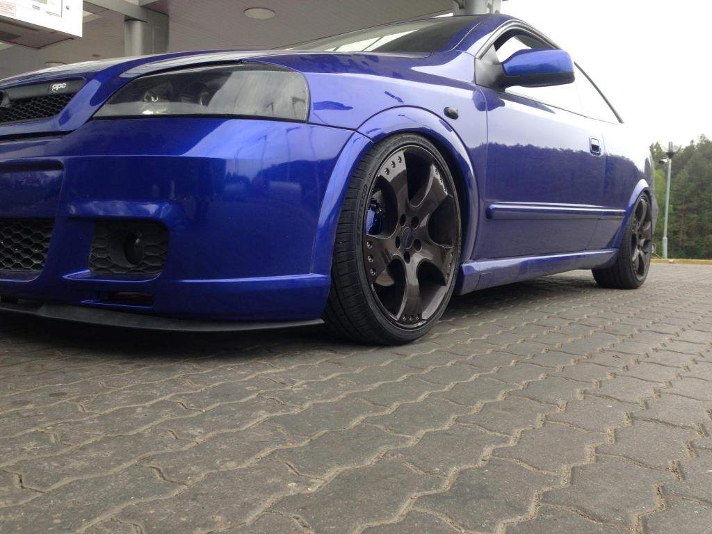 ai807.photobucket.com_albums_yy355_OverclockLT_Opel_20Astra_20Coupe_20__20Fuzis_.jpg