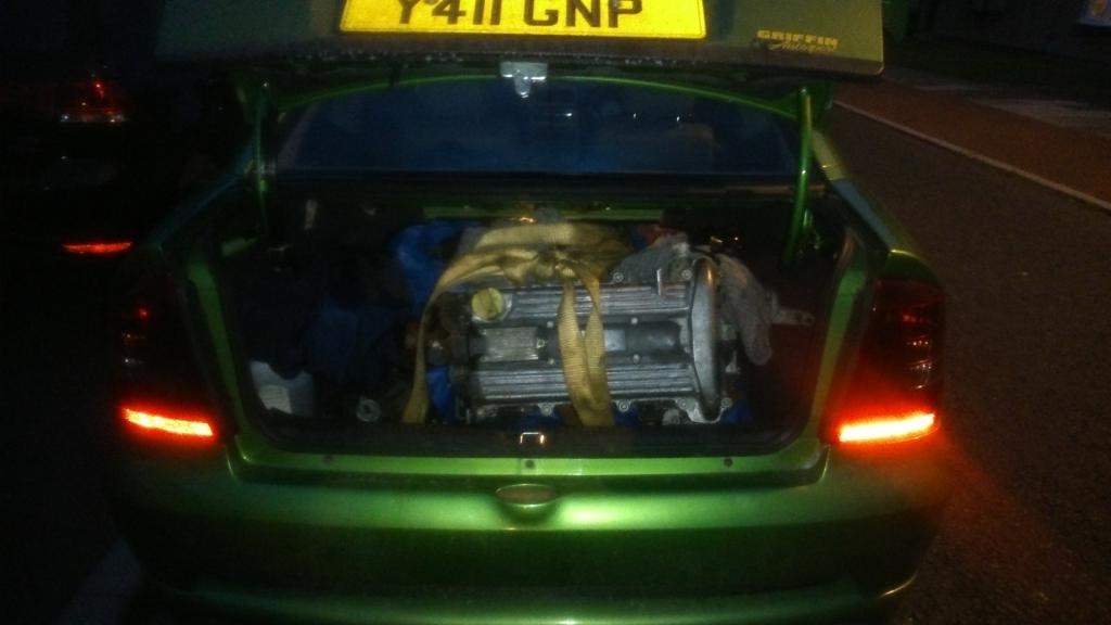ai737.photobucket.com_albums_xx20_dannys_p08_astra_20coupe_DSC_02581.jpg