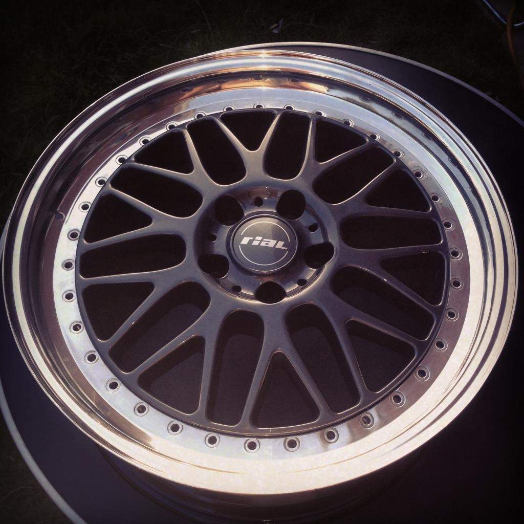 ai626.photobucket.com_albums_tt345_robo22sri_cleaned_20car_B9C190722262b01c6848b.jpg