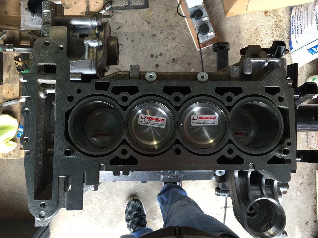 ai603.photobucket.com_albums_tt112_AndrewC12_Supercharger_Supe6fed39f85099c6f33d.jpg