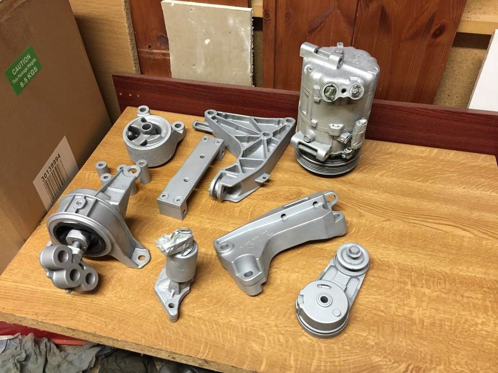 ai603.photobucket.com_albums_tt112_AndrewC12_Supercharger_Supef6102c70535899d06f.jpg
