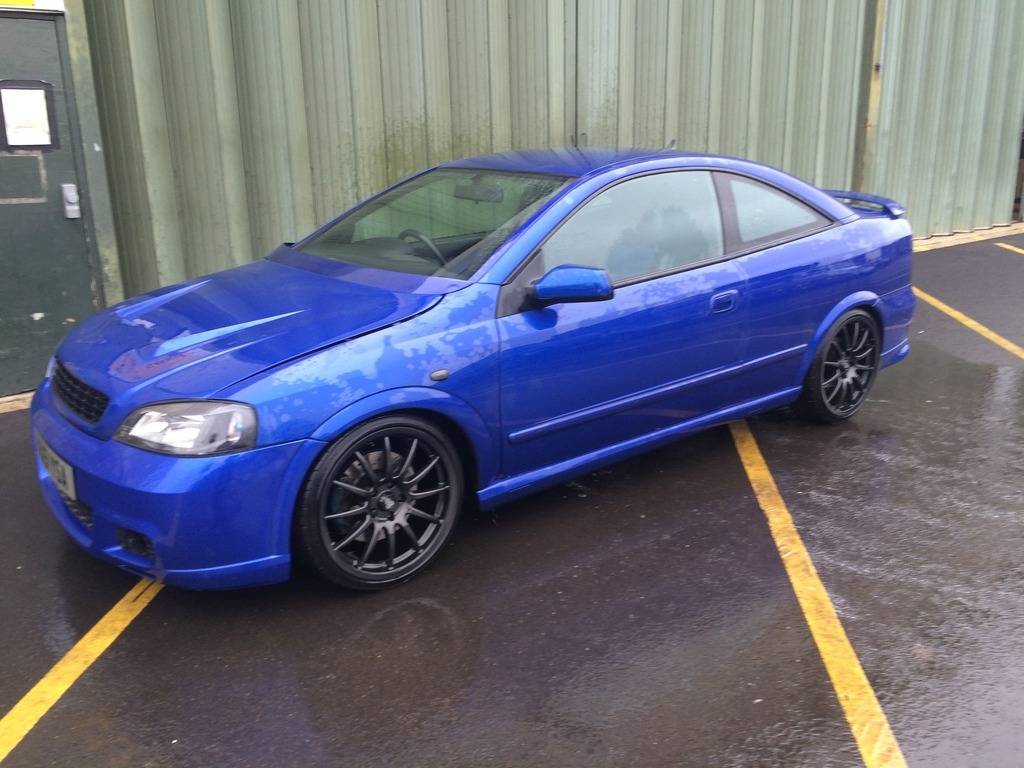 ai693.photobucket.com_albums_vv292_dewismotorsport_6EABDAE6_34355e06c7dc676bdda1.jpg