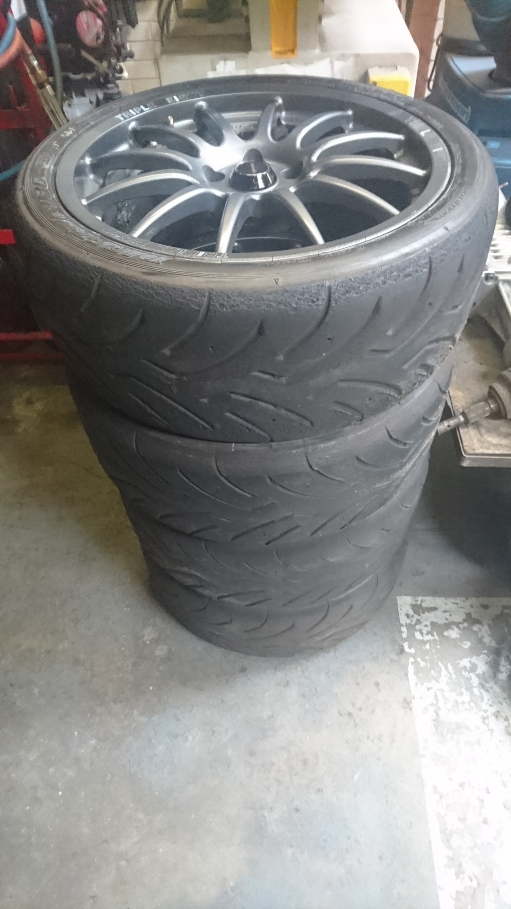 ai693.photobucket.com_albums_vv292_dewismotorsport_DSC_0005_zpsxdryd2sw.jpg