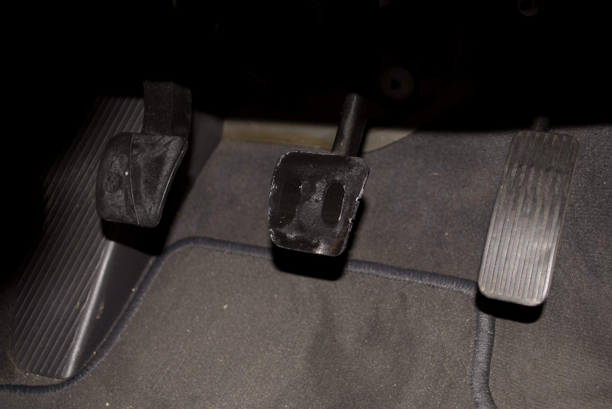 Pedals02.jpg