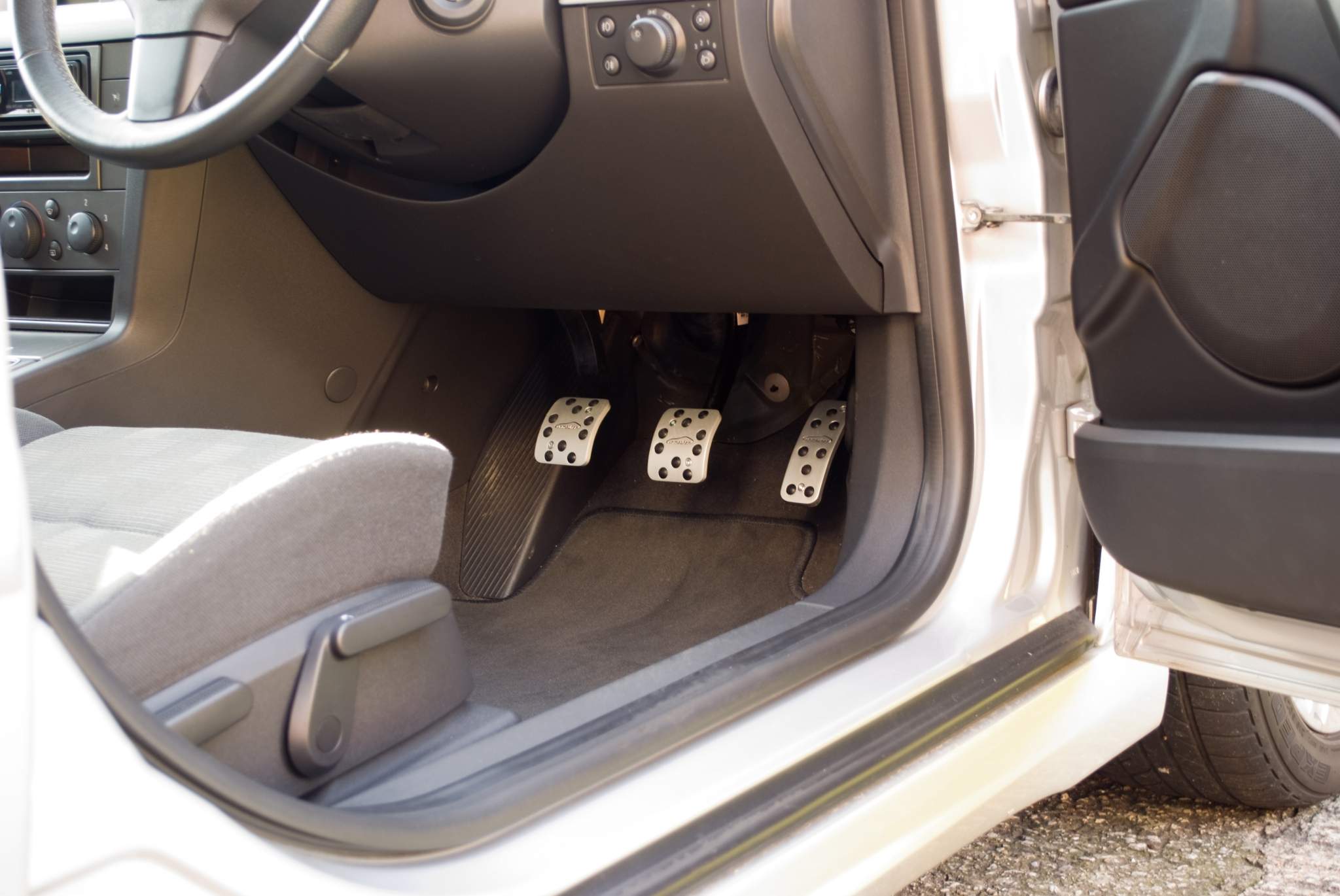 Pedals05.jpg